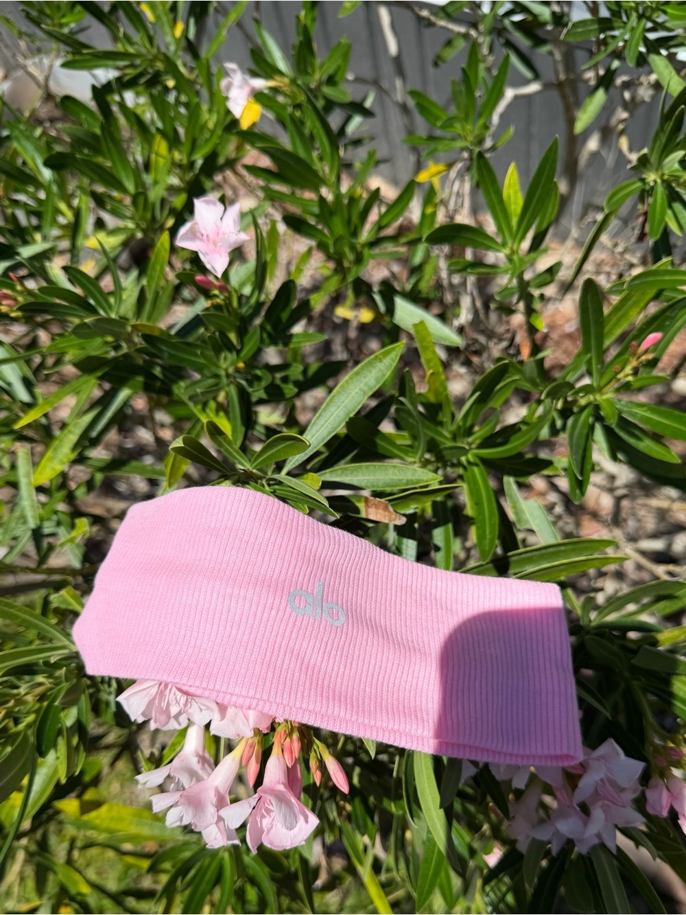 ALO Yoga Wide Pink Headband - Soft Stretch Workout Band - Picture 5 of 6